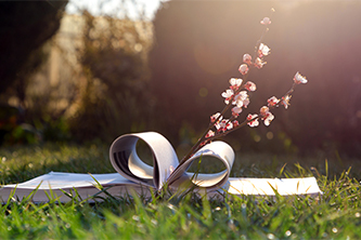 Tavasz, napfény, szerelem – 3+1 romantikus könyvújdonság