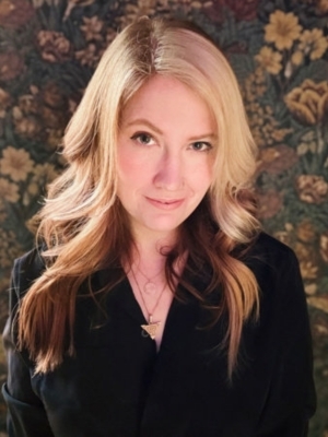Ashley Poston
