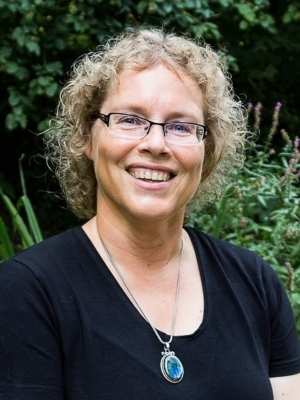 Katja Brandis